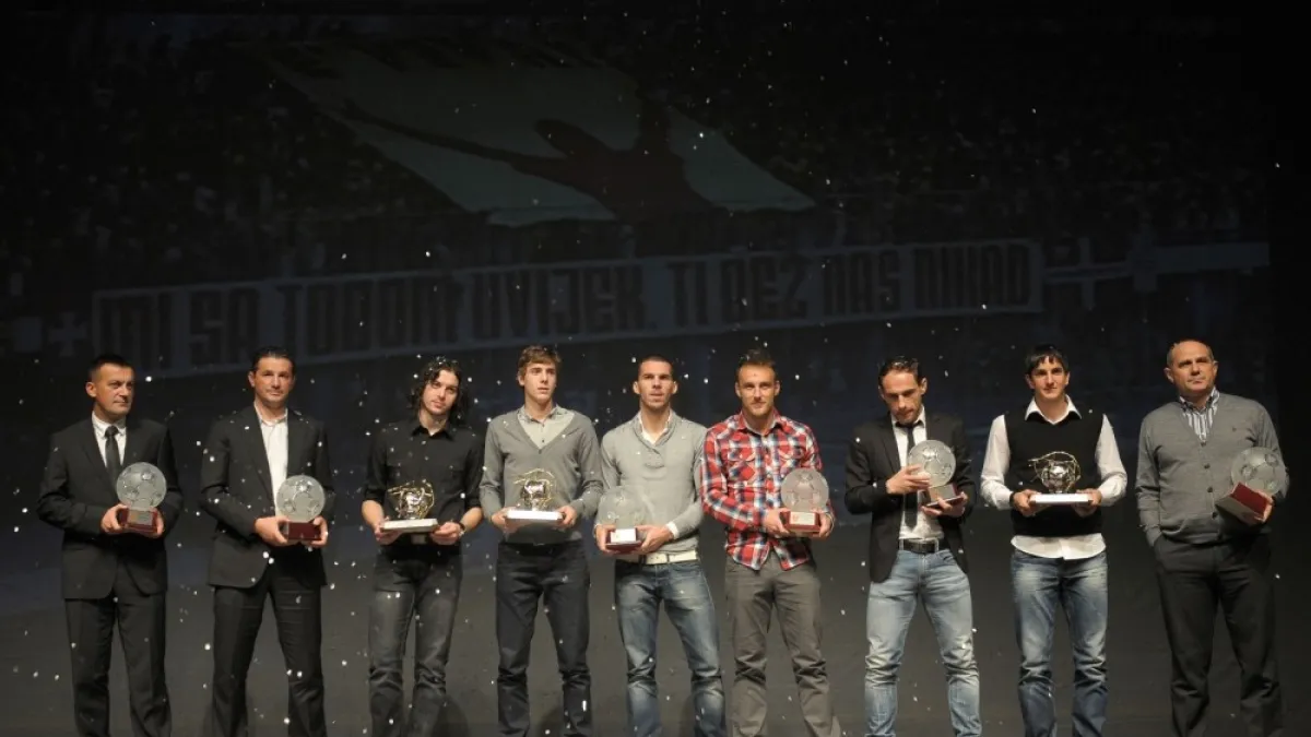 Slika sa dodjele priznanja najboljim fudbalerima u 2011